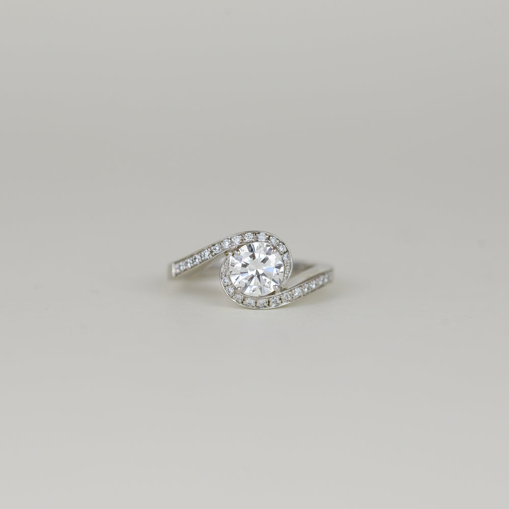 White Gold 18ct, Brilliant Cut Diamond Solitaire Twist Ring