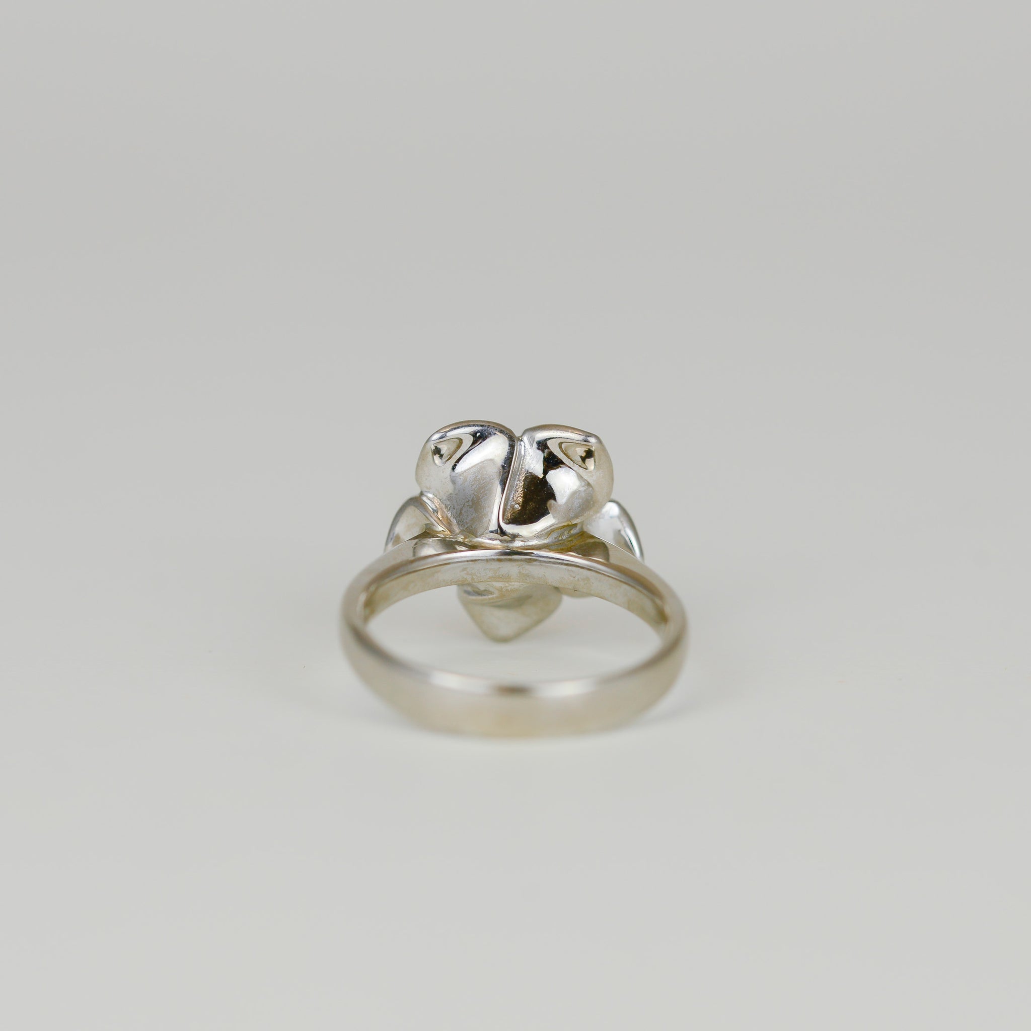 18ct White Gold 1.28ct Cognac Diamond Petal Design Dress Ring