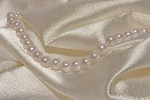 How Pearl Restringing Can Revive Your Timeless Vintage Jewellery Pieces