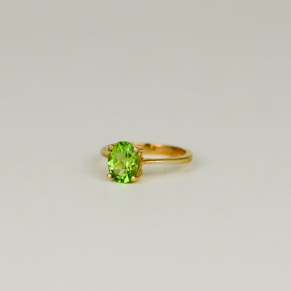 9ct Yellow Gold 2.10ct Oval Peridot Solitaire Ring