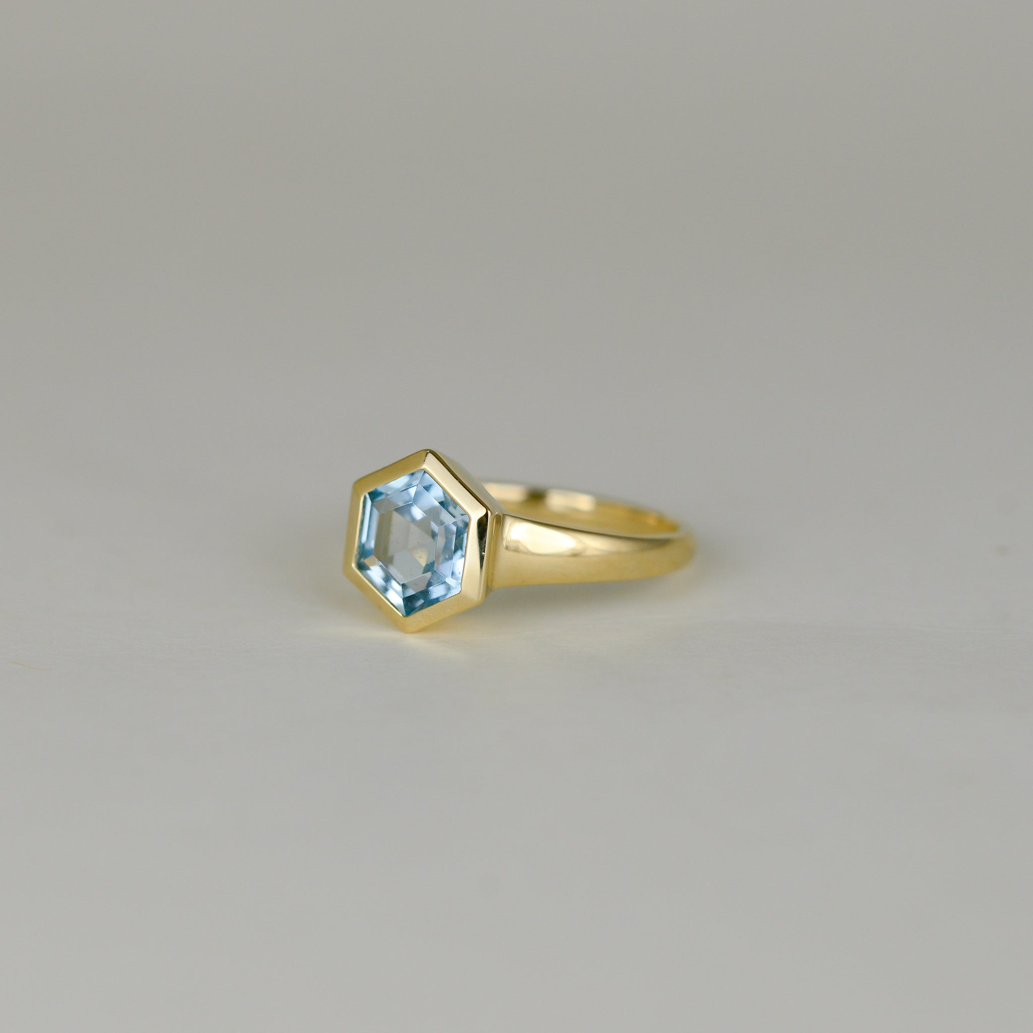 9ct Yellow Gold 2.52ct Hexagonal Cut Blue Topaz Ring