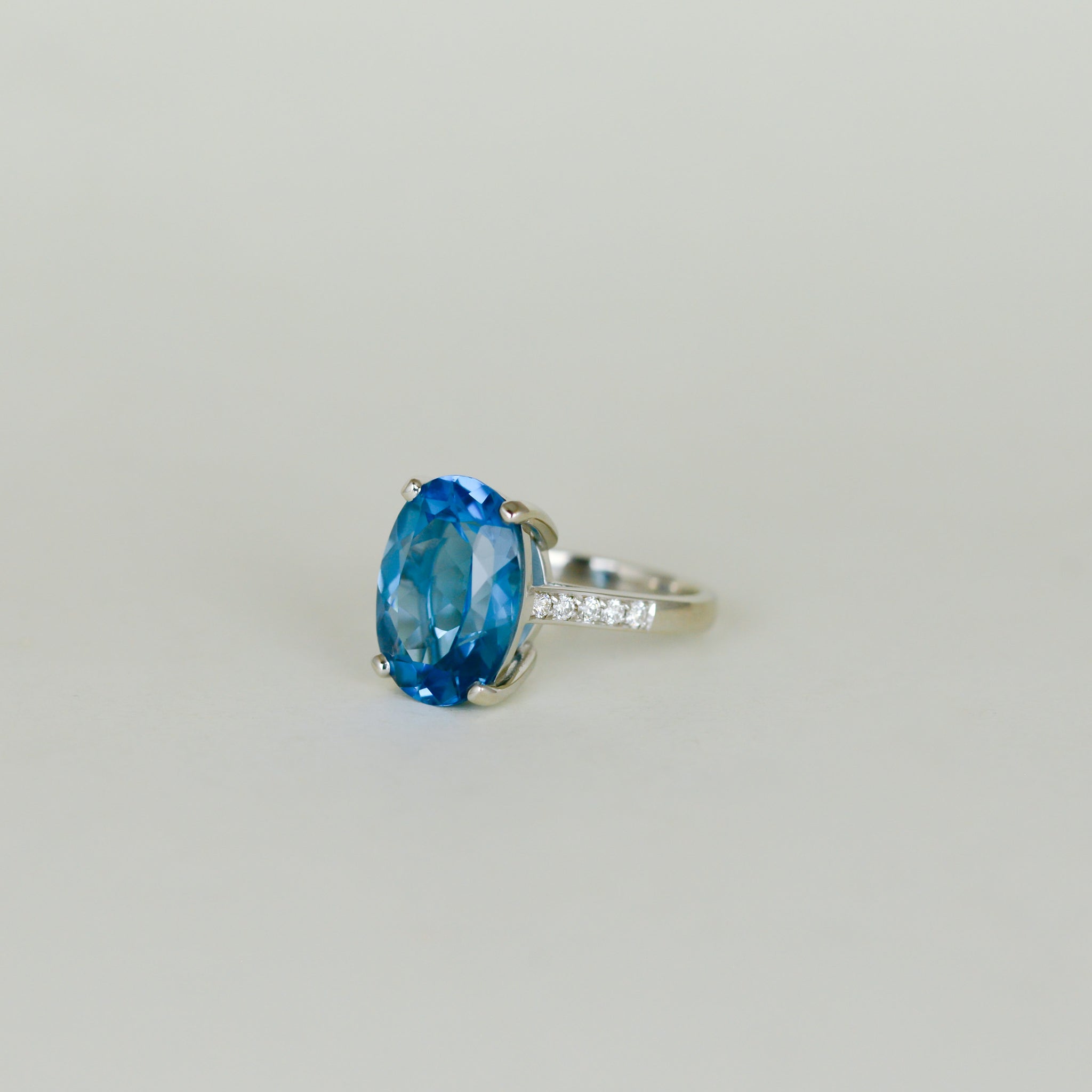 9ct White Gold 11.00ct Oval Swiss Blue Topaz and Diamond Dress Ring