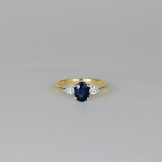18ct White And Yellow Gold 1.16ct Sapphire and Diamond Ring