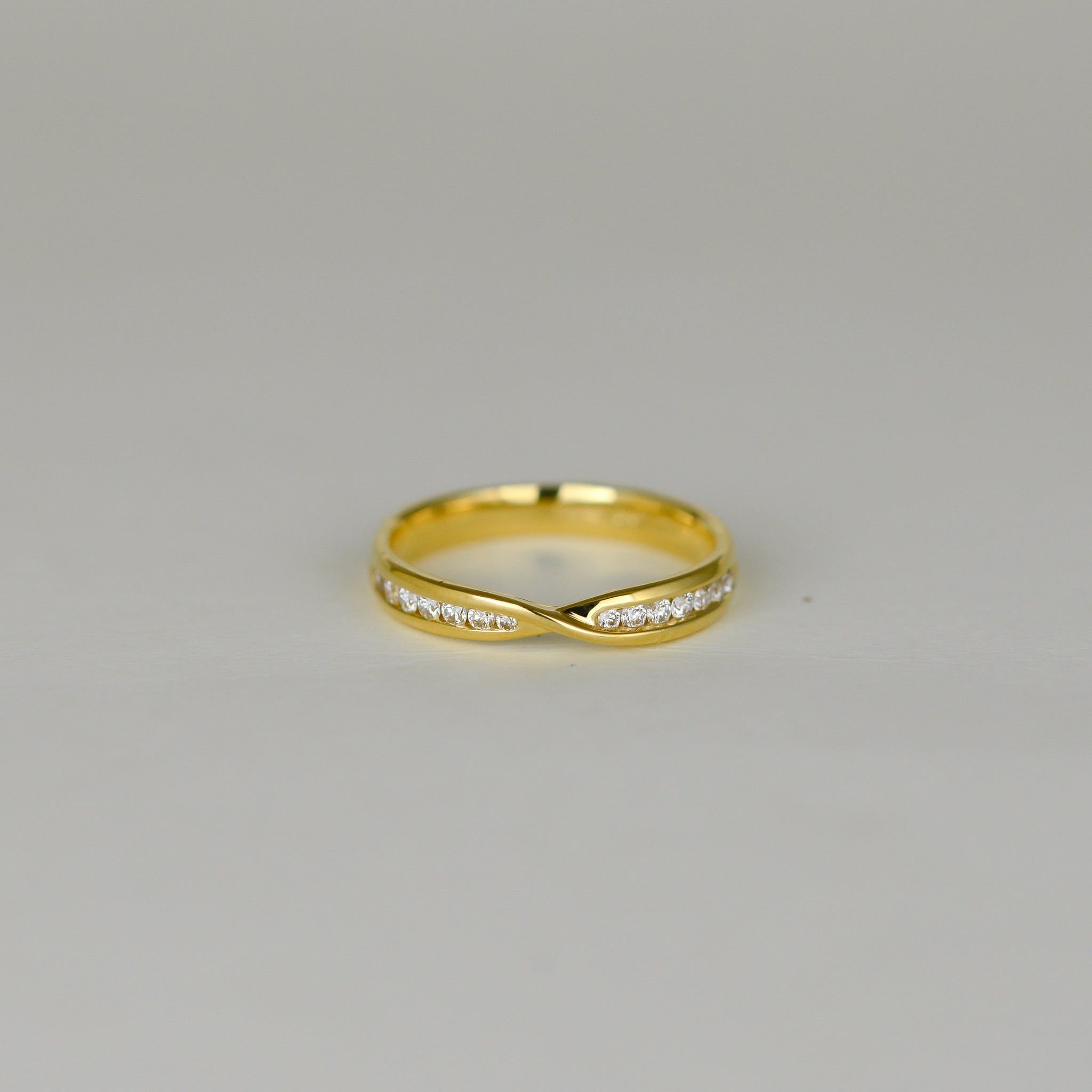 18ct Yellow Gold 0.20ct Twisted Half Eternity Ring