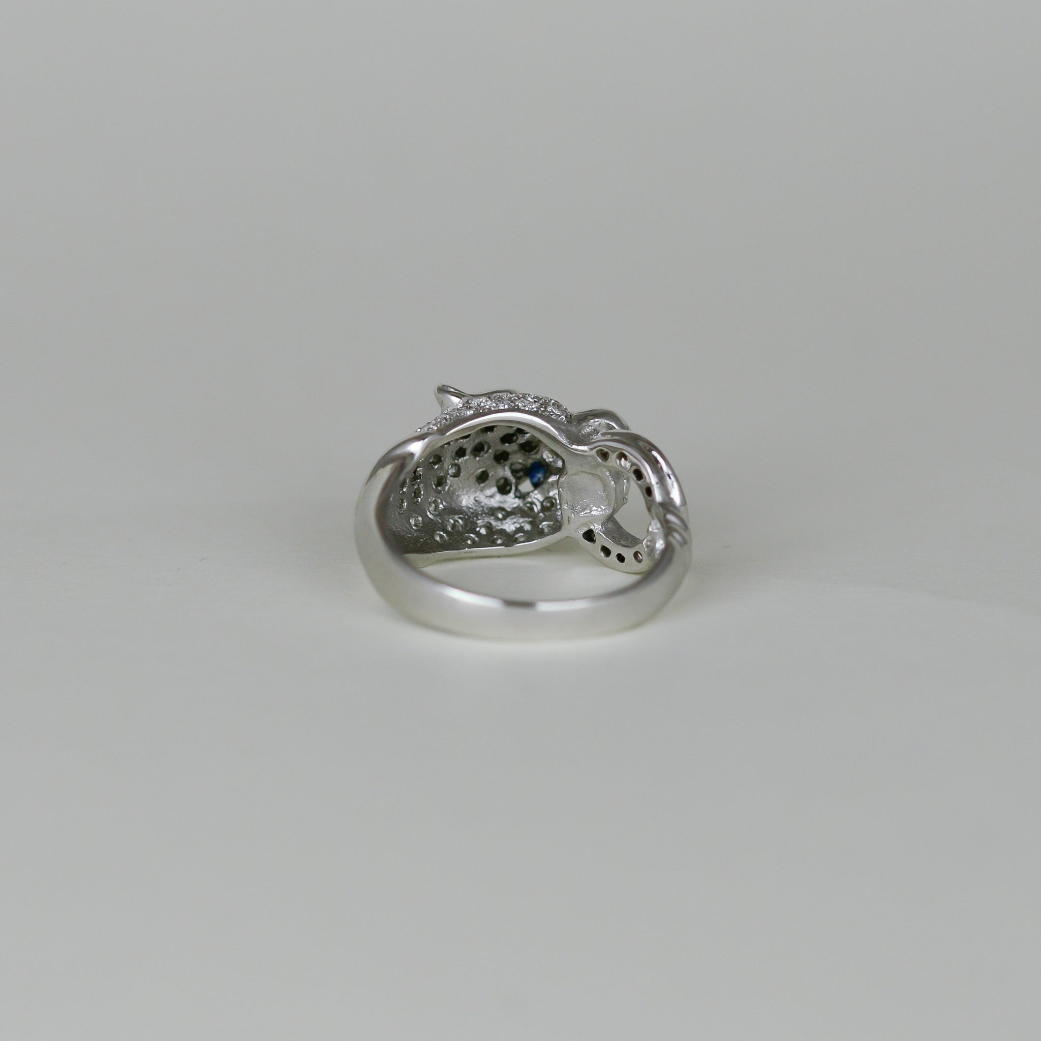18ct White Gold Diamond and Sapphire Panther Ring