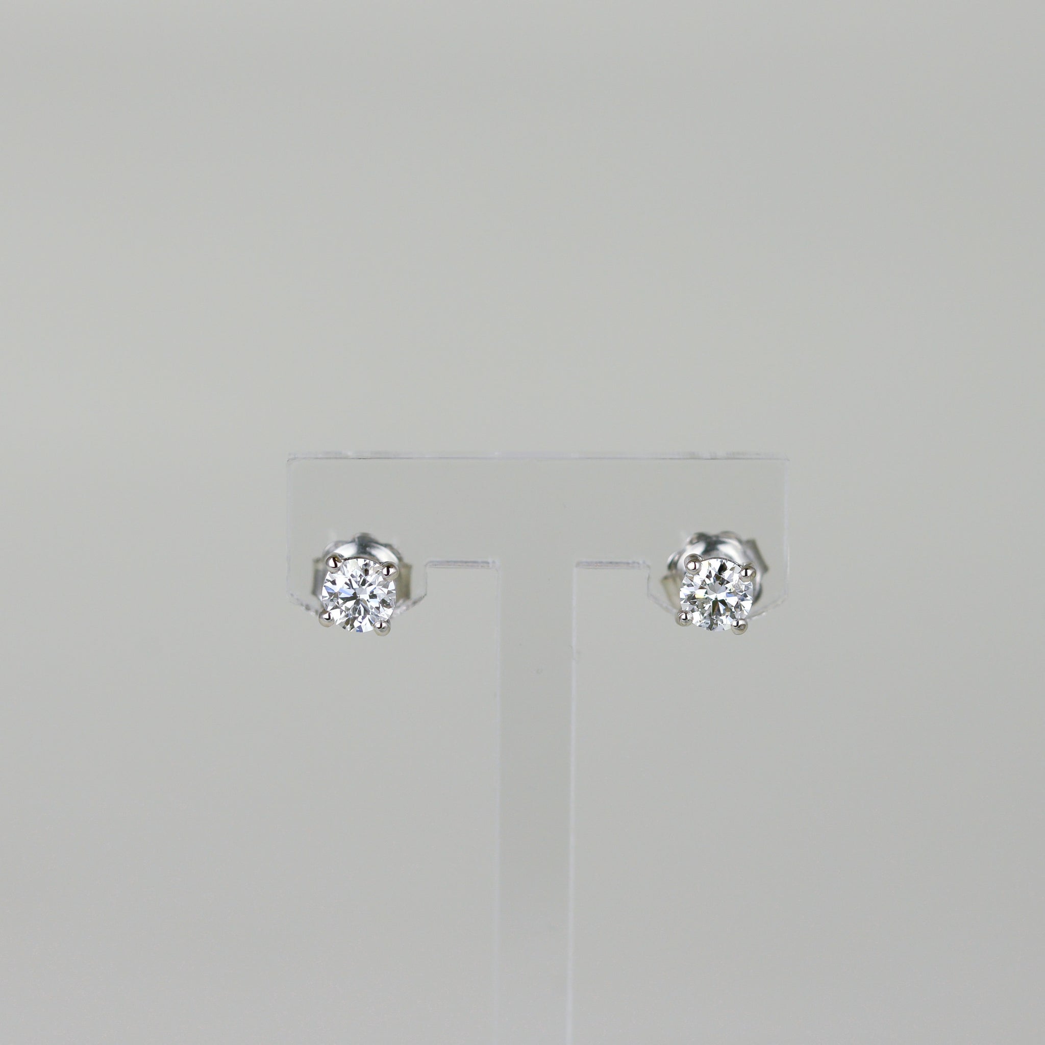 Platinum 1.00ct Classic Round Brilliant Cut Diamond Classic Stud Earrings