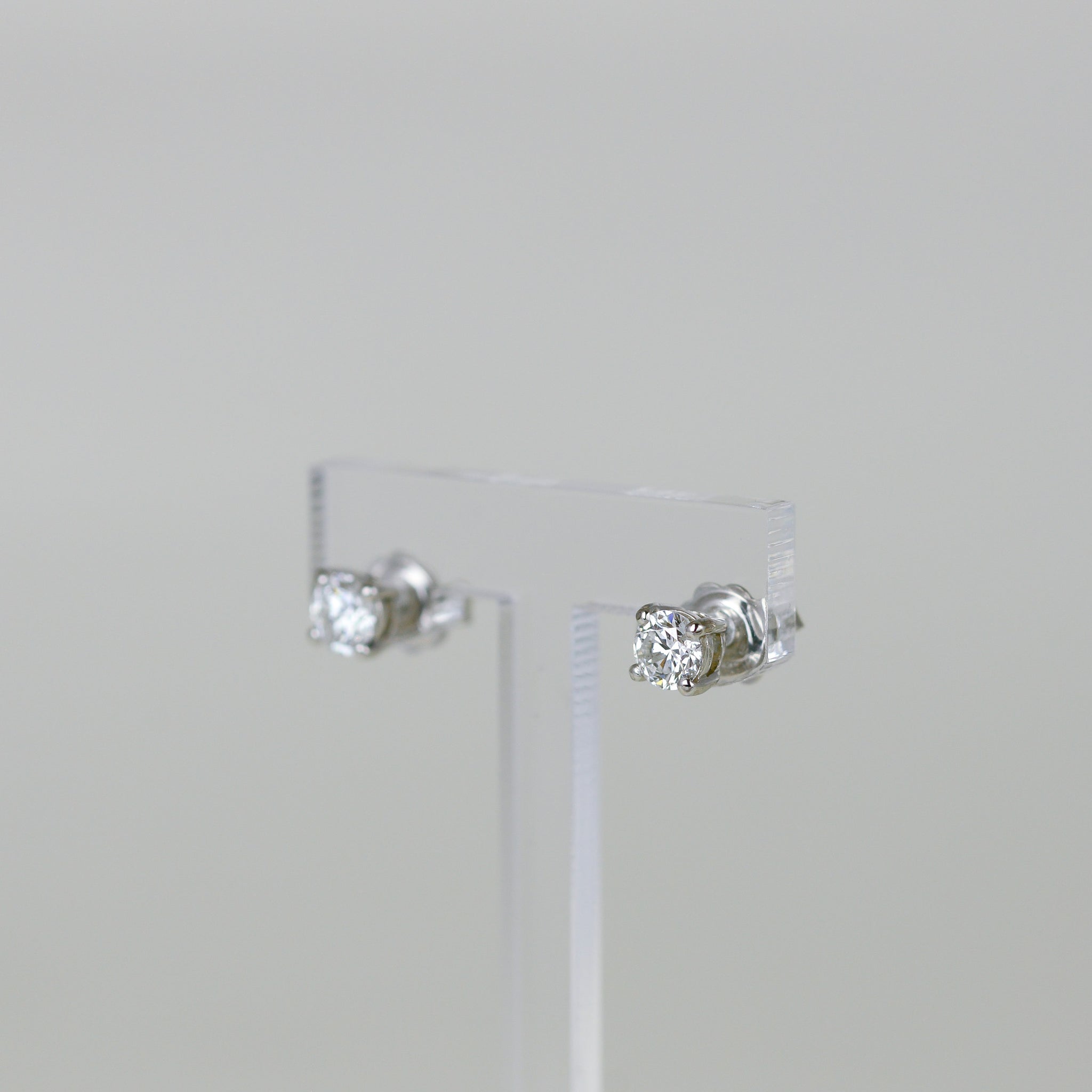 Platinum 1.00ct Classic Round Brilliant Cut Diamond Classic Stud Earrings