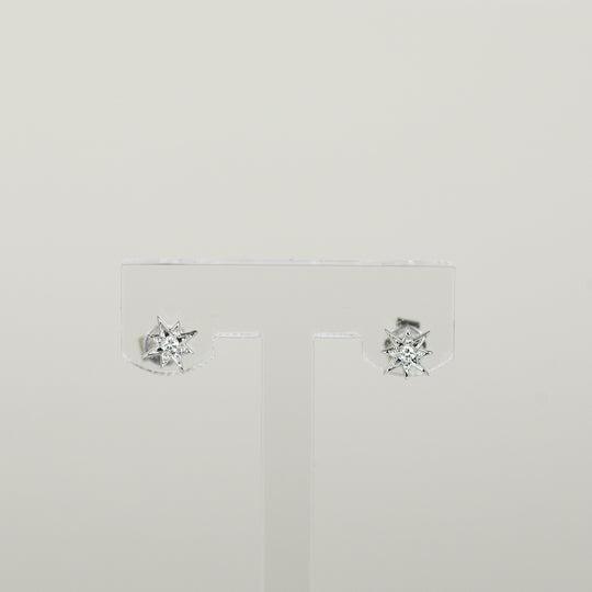 18ct White Gold 0.04ct Round Brilliant Diamond Star Stud Mini Earrings