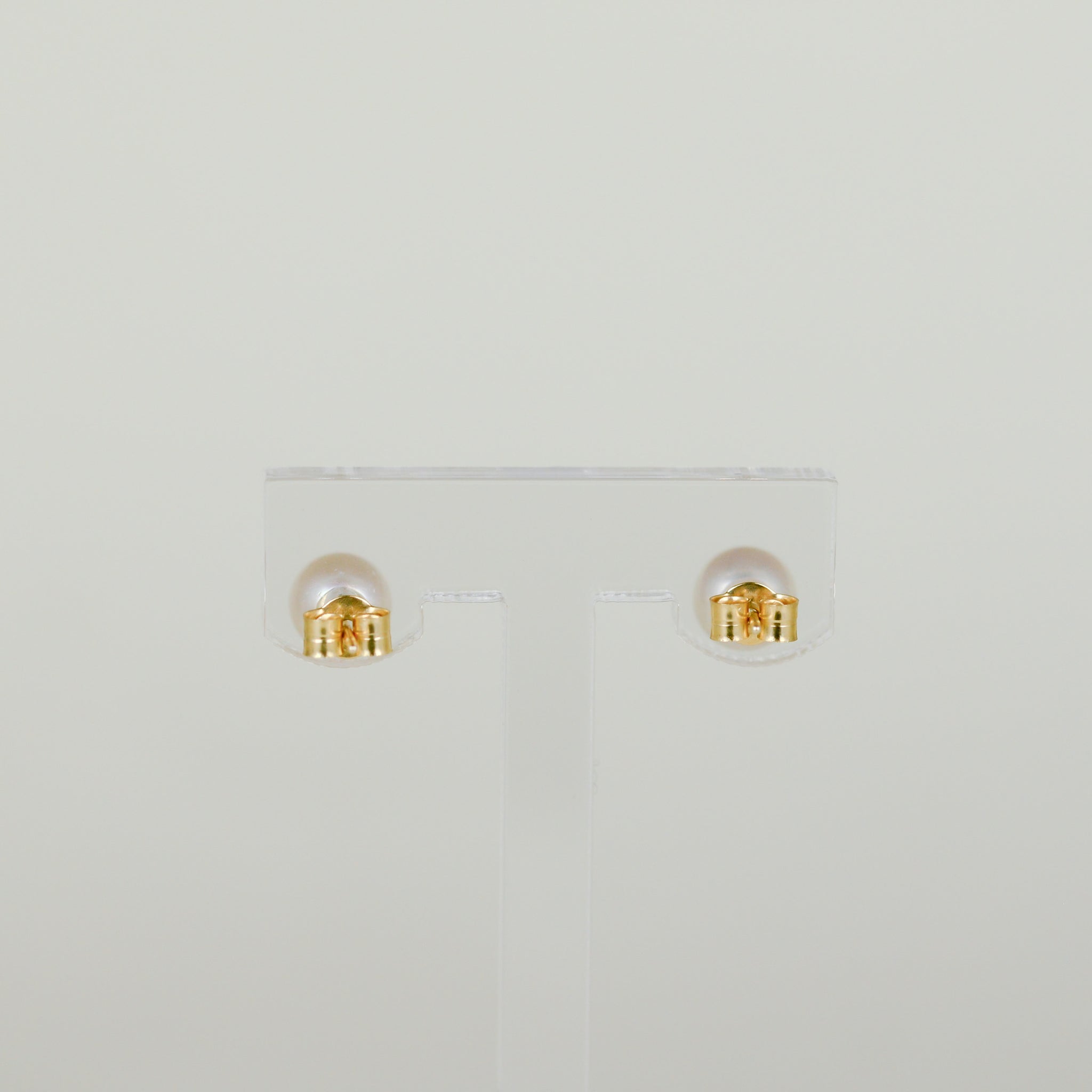 9ct Yellow Gold 6mm Cultured Pearl Stud Earrings