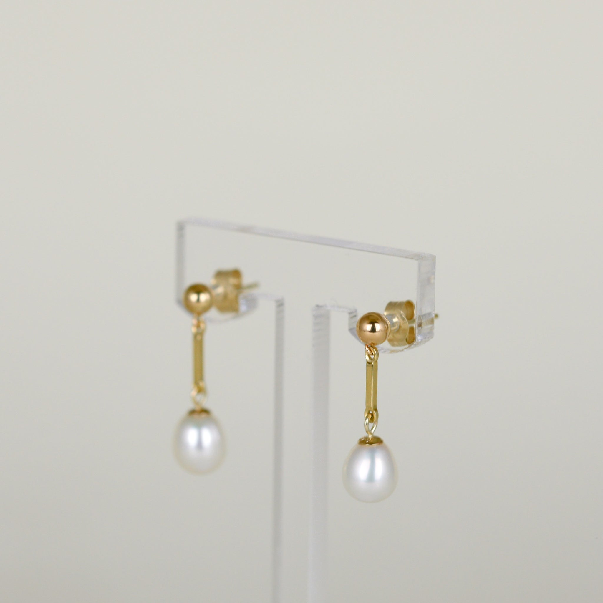 9ct Yellow Gold Oval Freshwater Pearl Drop Bar Earrings
