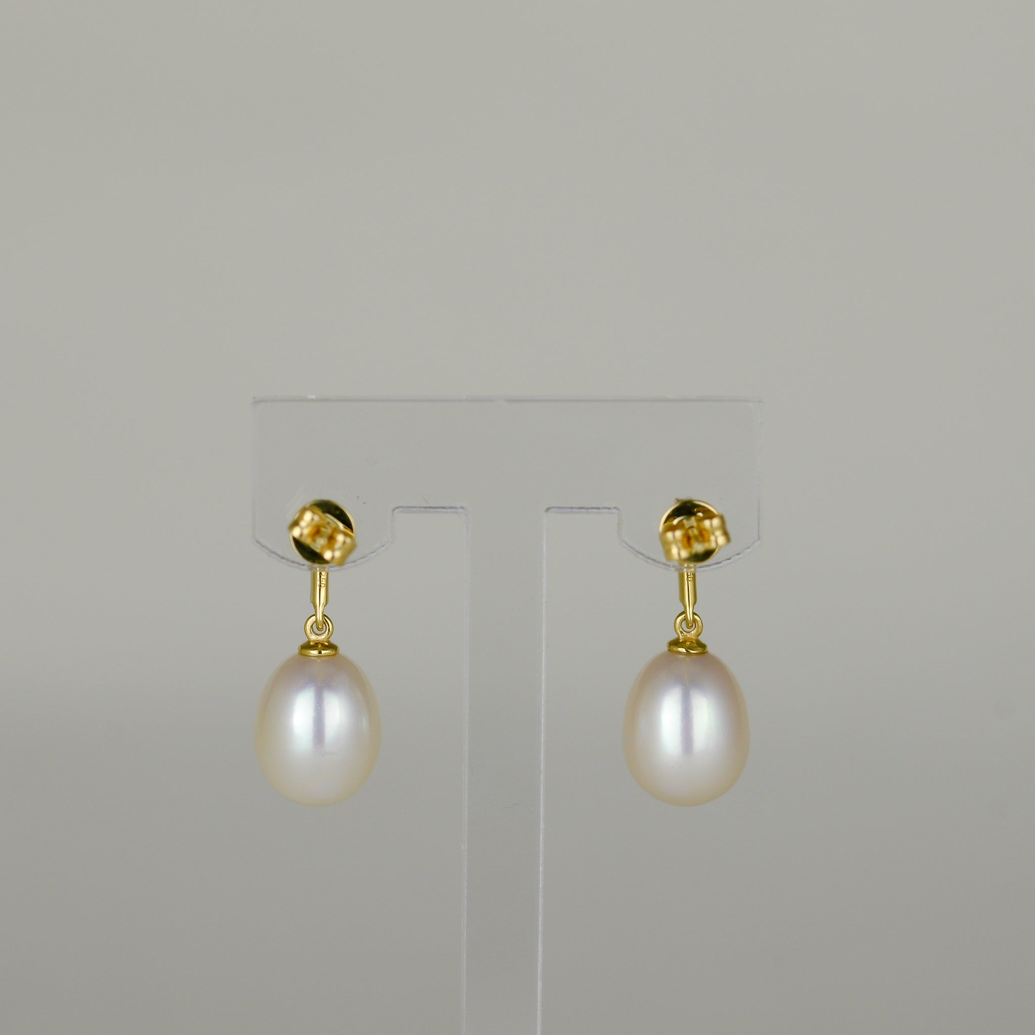 18ct Yellow Gold Freshwater Pearl and Diamond Drop Earrings