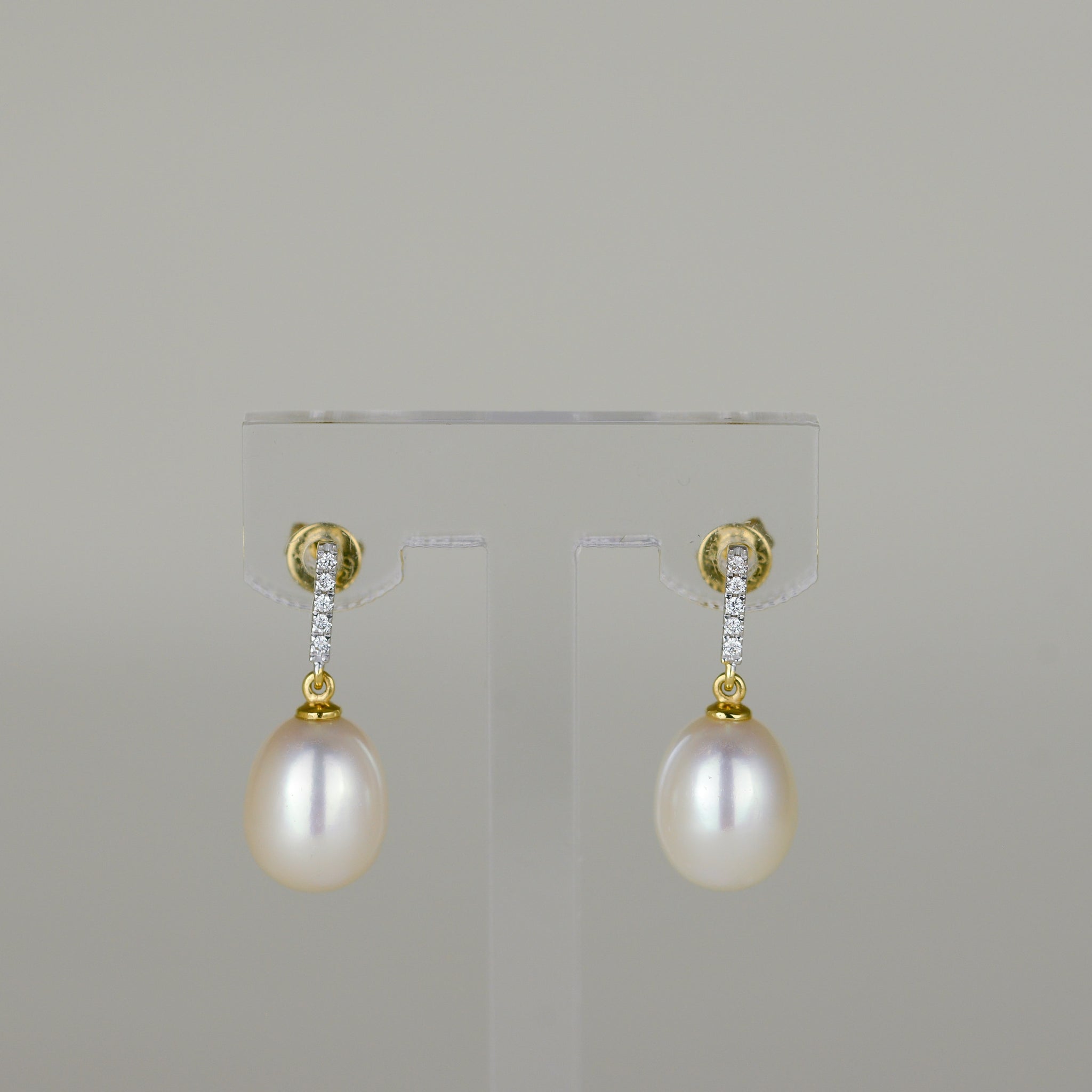 18ct Yellow Gold Freshwater Pearl and Diamond Drop Earrings