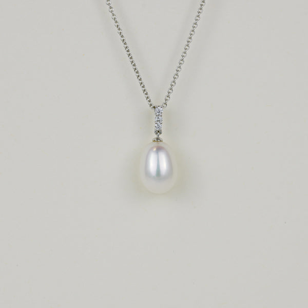 18ct White Gold Oval Freshwater Pearl and Diamond Pendant
