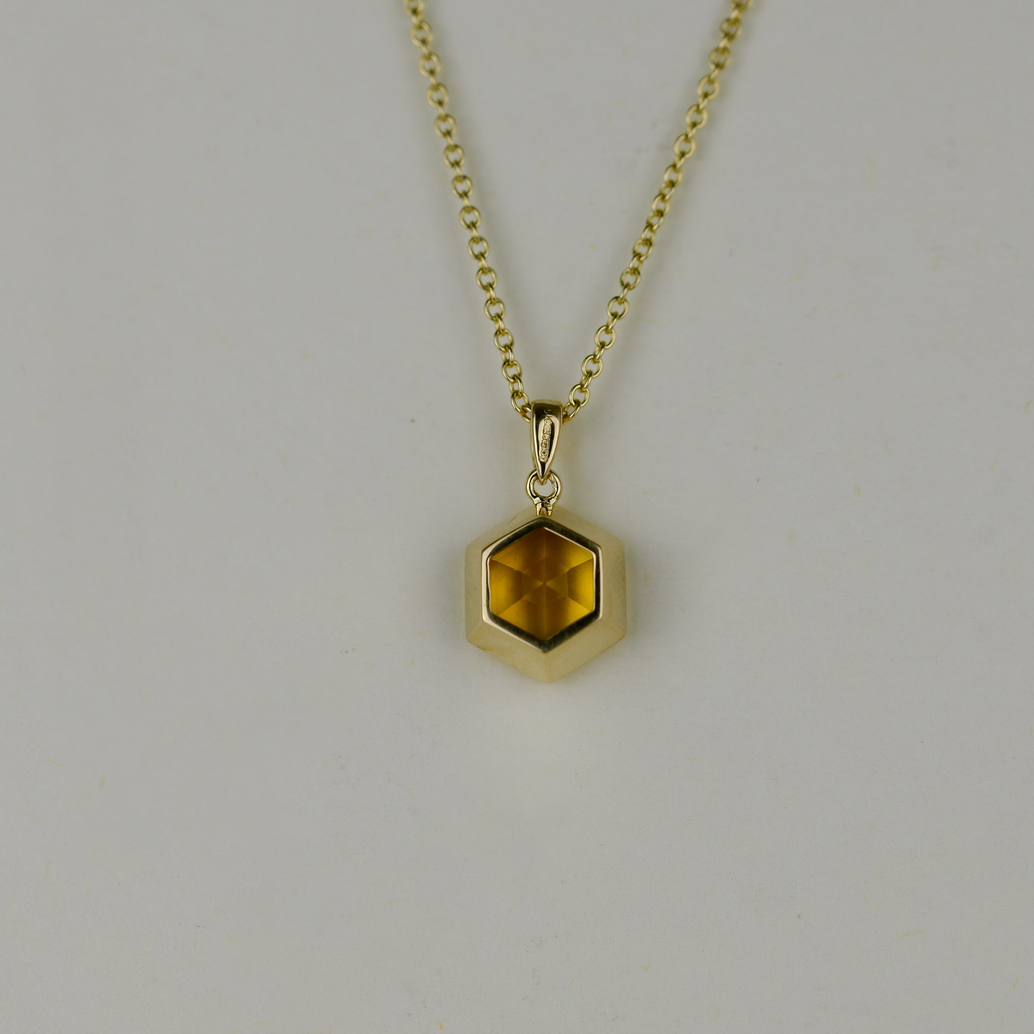 9ct Yellow Gold 2.09ct Hexagonal Cut Citrine Pendant