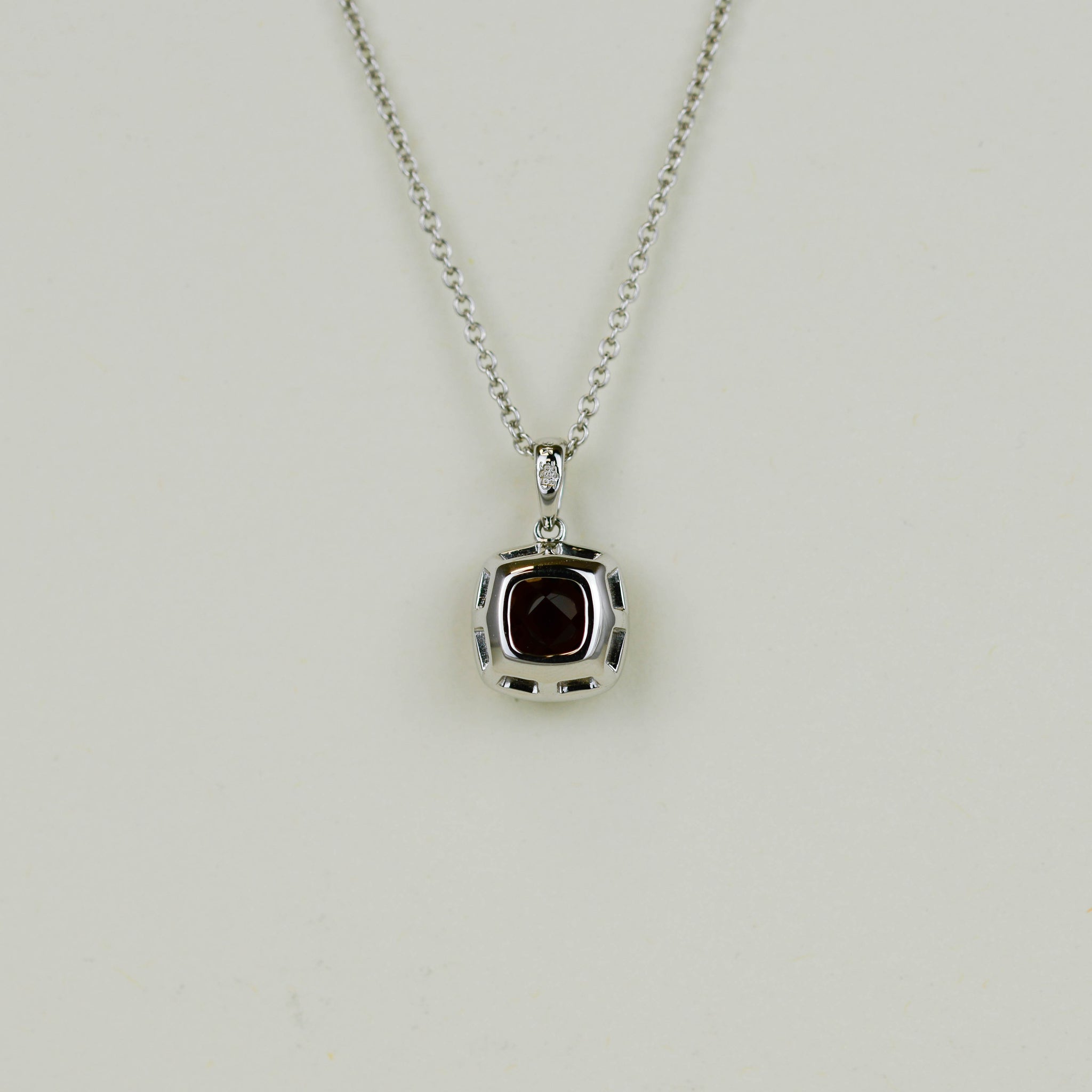 9ct White Gold 2.98ct Checkerboard Square Cut Garnet Pendant