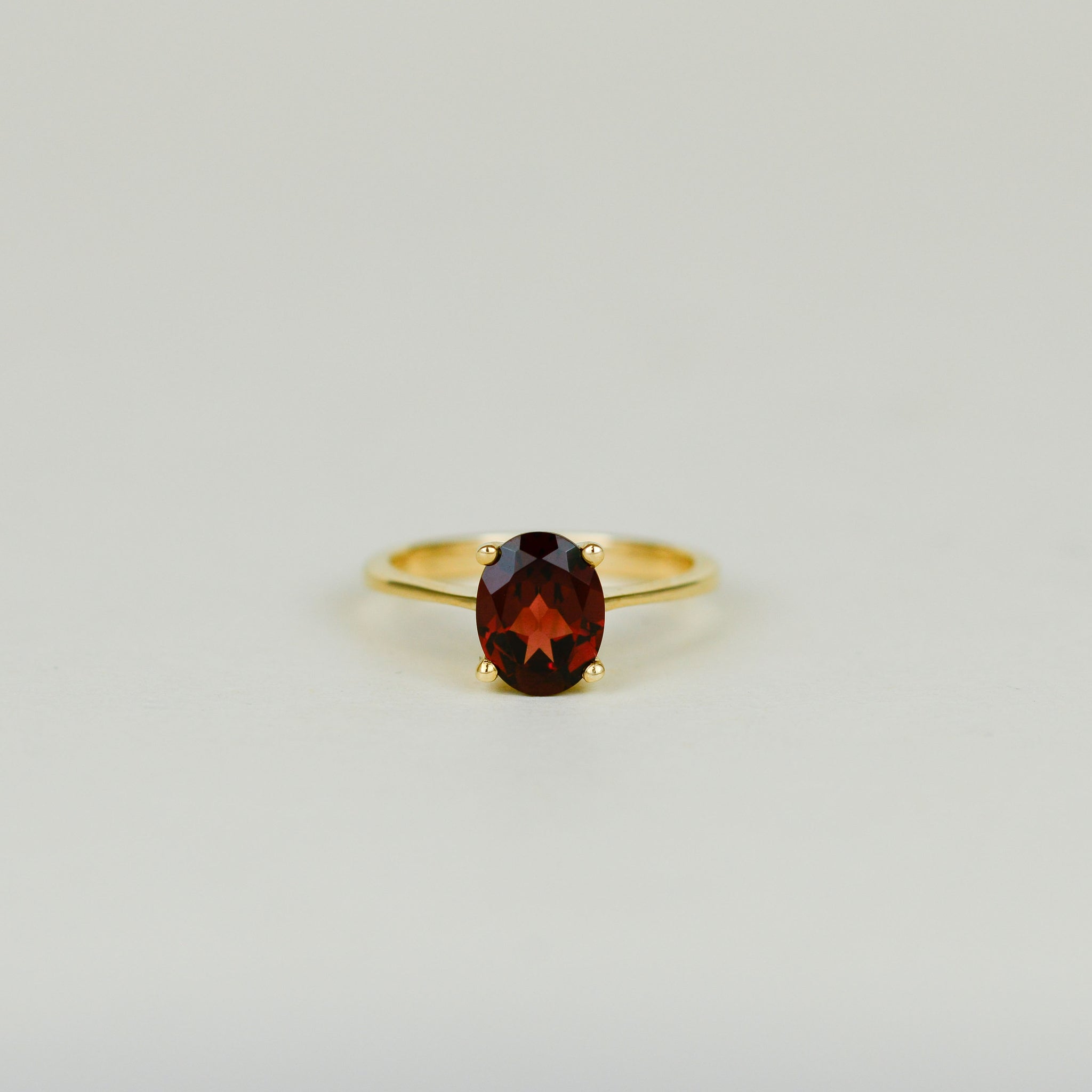 9ct Yellow Gold 2.08ct Oval Garnet Ring