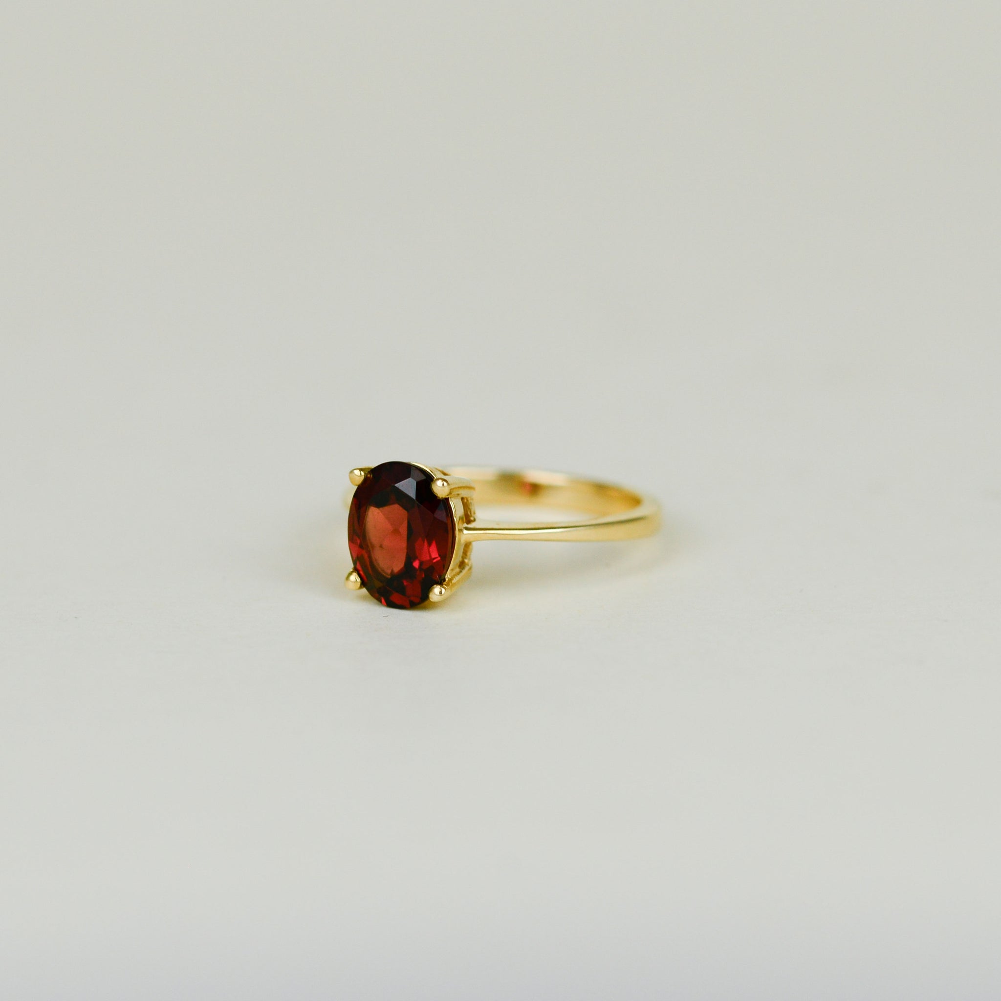 9ct Yellow Gold 2.08ct Oval Garnet Ring