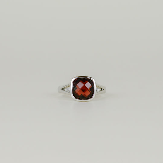9ct White Gold 3.73ct Cushion Cut Garnet Split Shoulder Ring