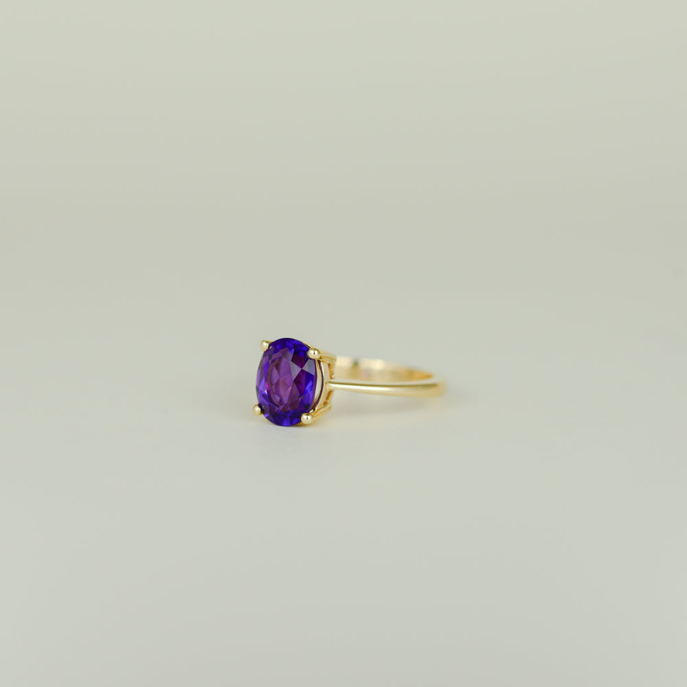 9ct Yellow Gold 1.91ct Oval Amethyst Ring