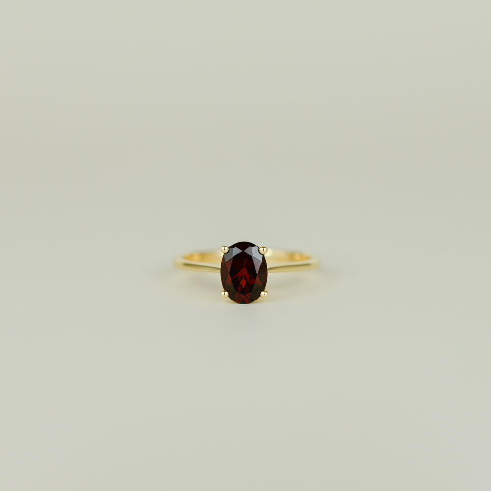 9ct Yellow Gold 1.54ct Oval Garnet Ring