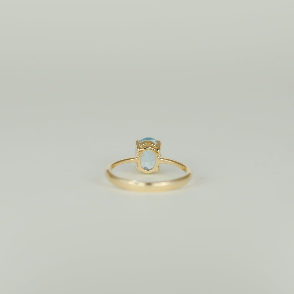 9ct Yellow Gold 1.42ct Oval Blue Topaz Ring