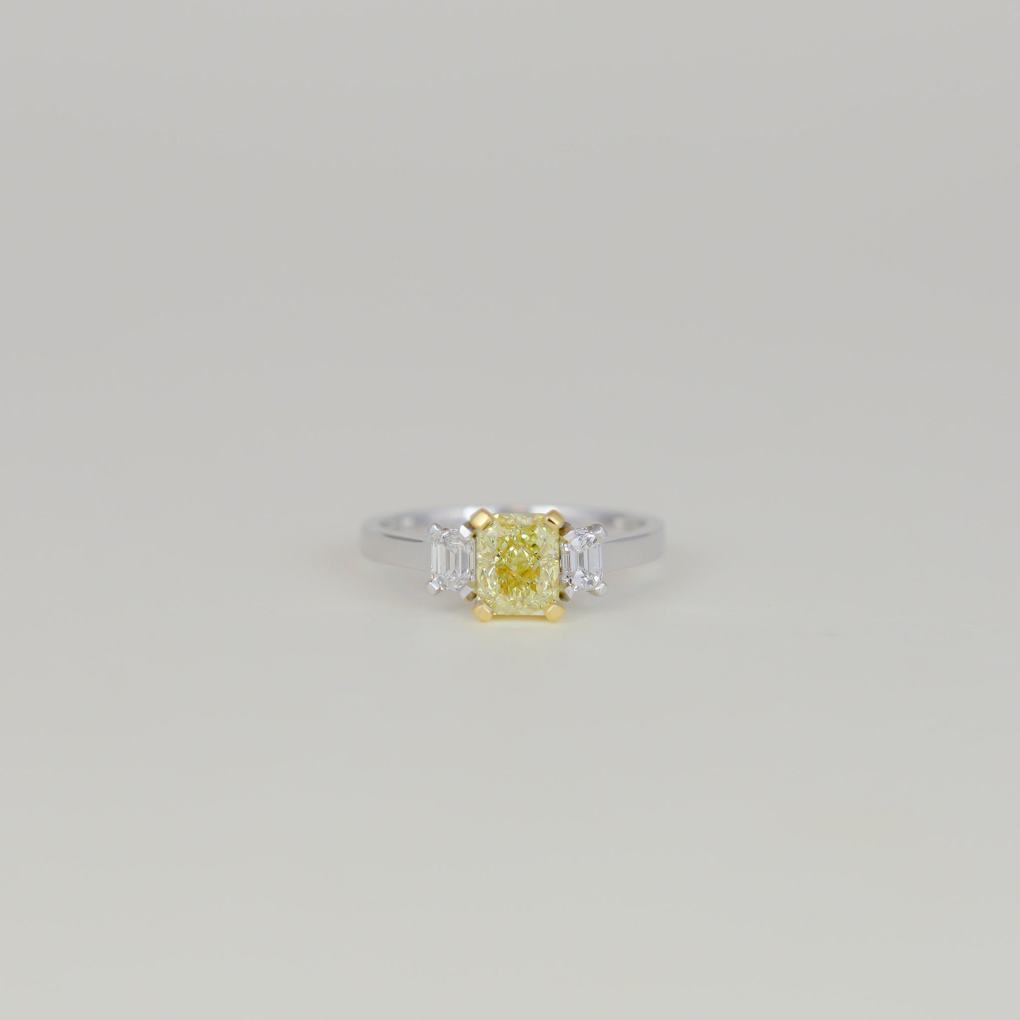 18ct Yellow and White Gold 1.24ct Yellow Diamond Ring