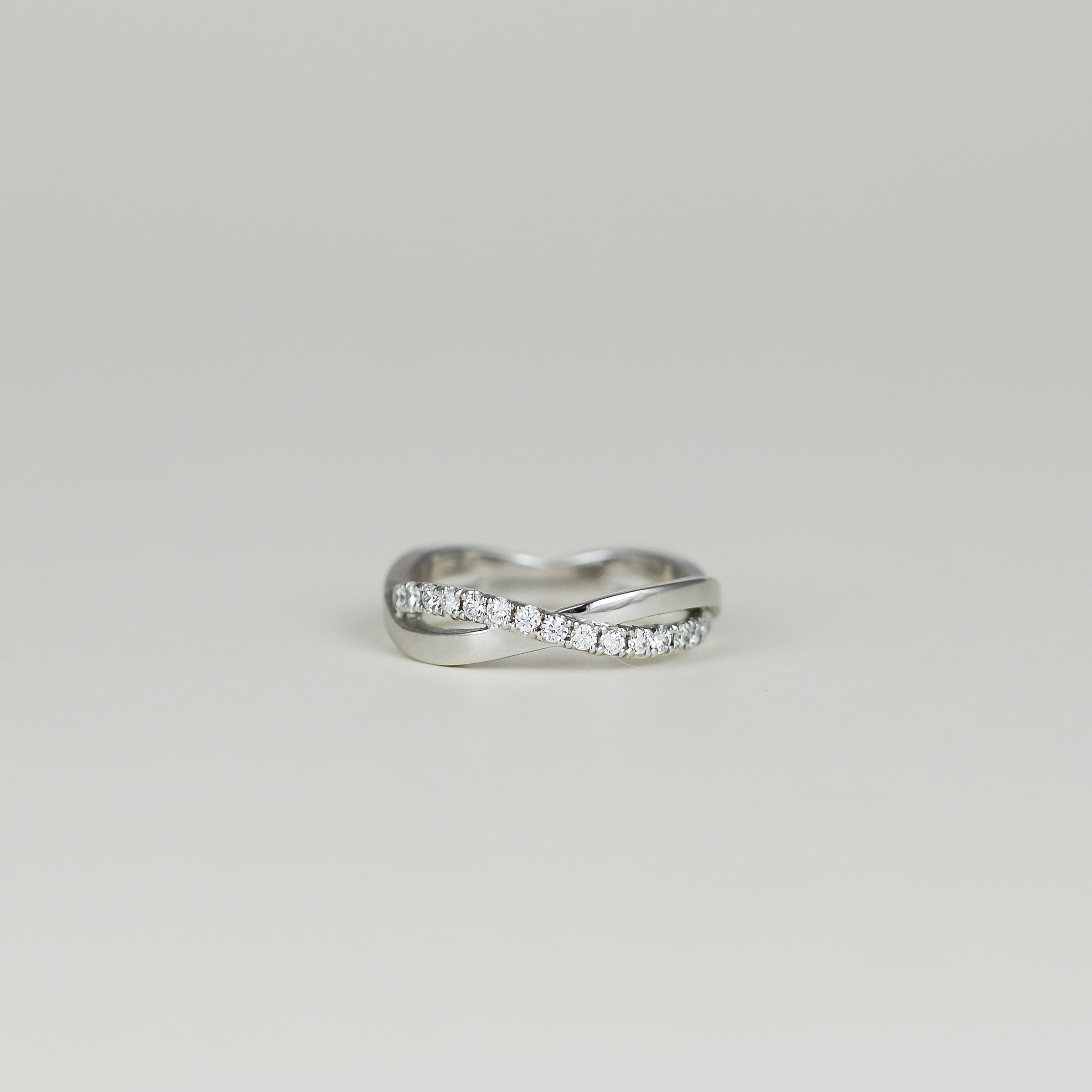 18ct White Gold 0.21ct Diamond Twisted Half Eternity Ring
