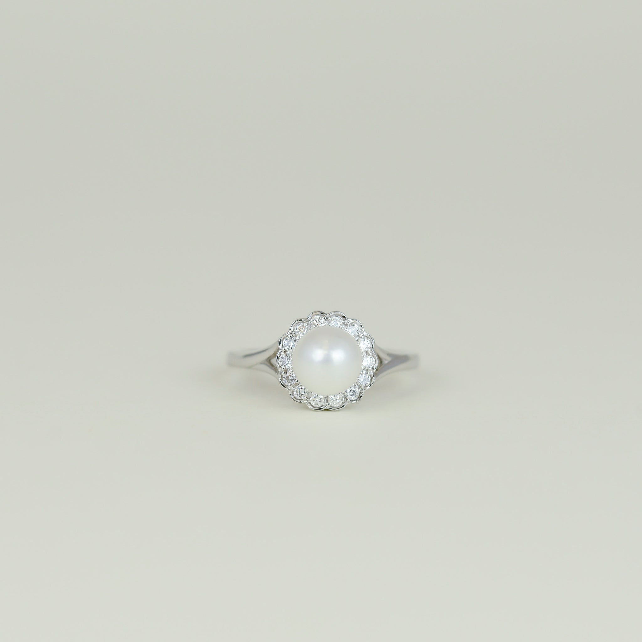 18ct White Gold 7mm Fresh Water Pearl and Diamond Cluster Ring