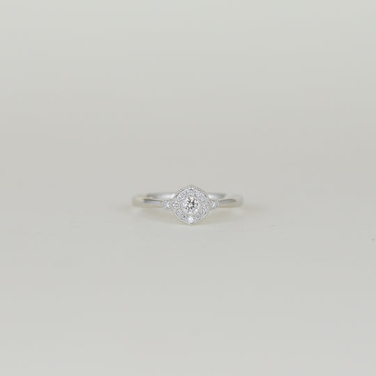 18ct White Gold 0.16ct Diamond Cluster Ring