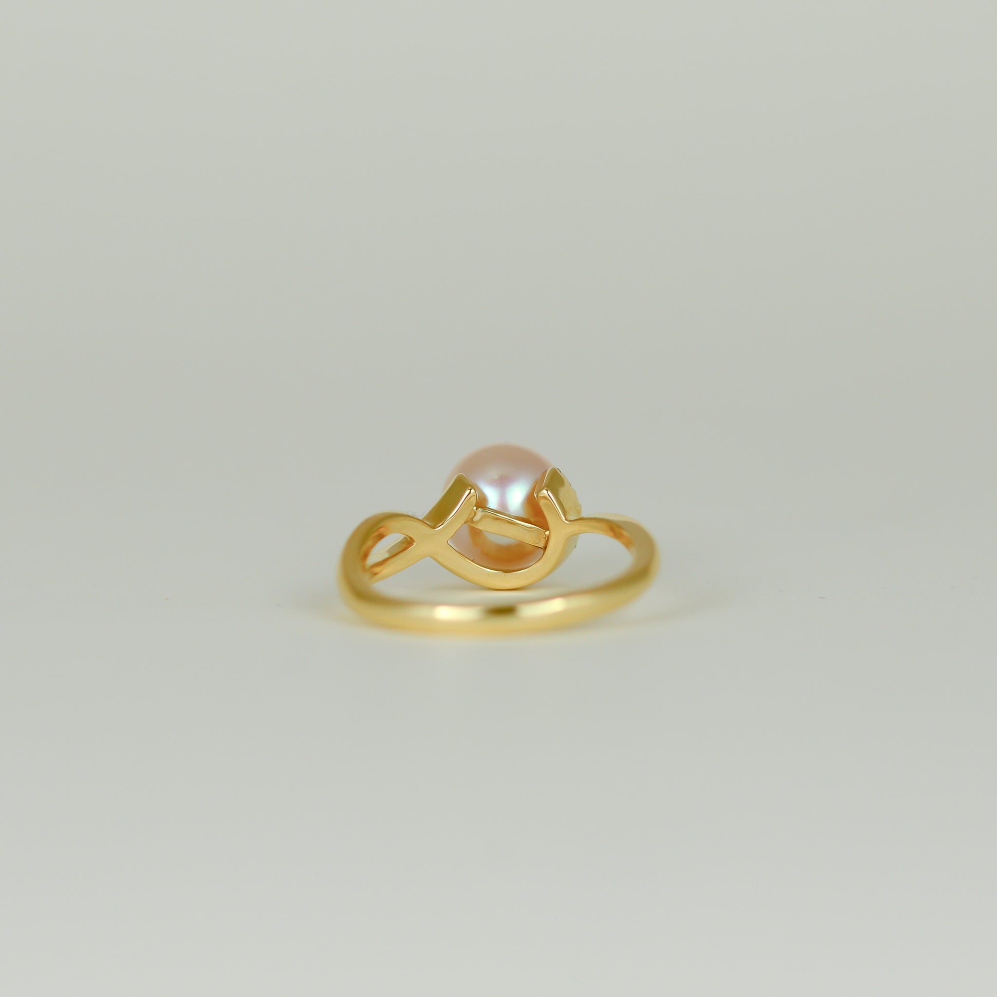 18ct Yellow Gold Freshwater Pearl and Diamond Dress Ring