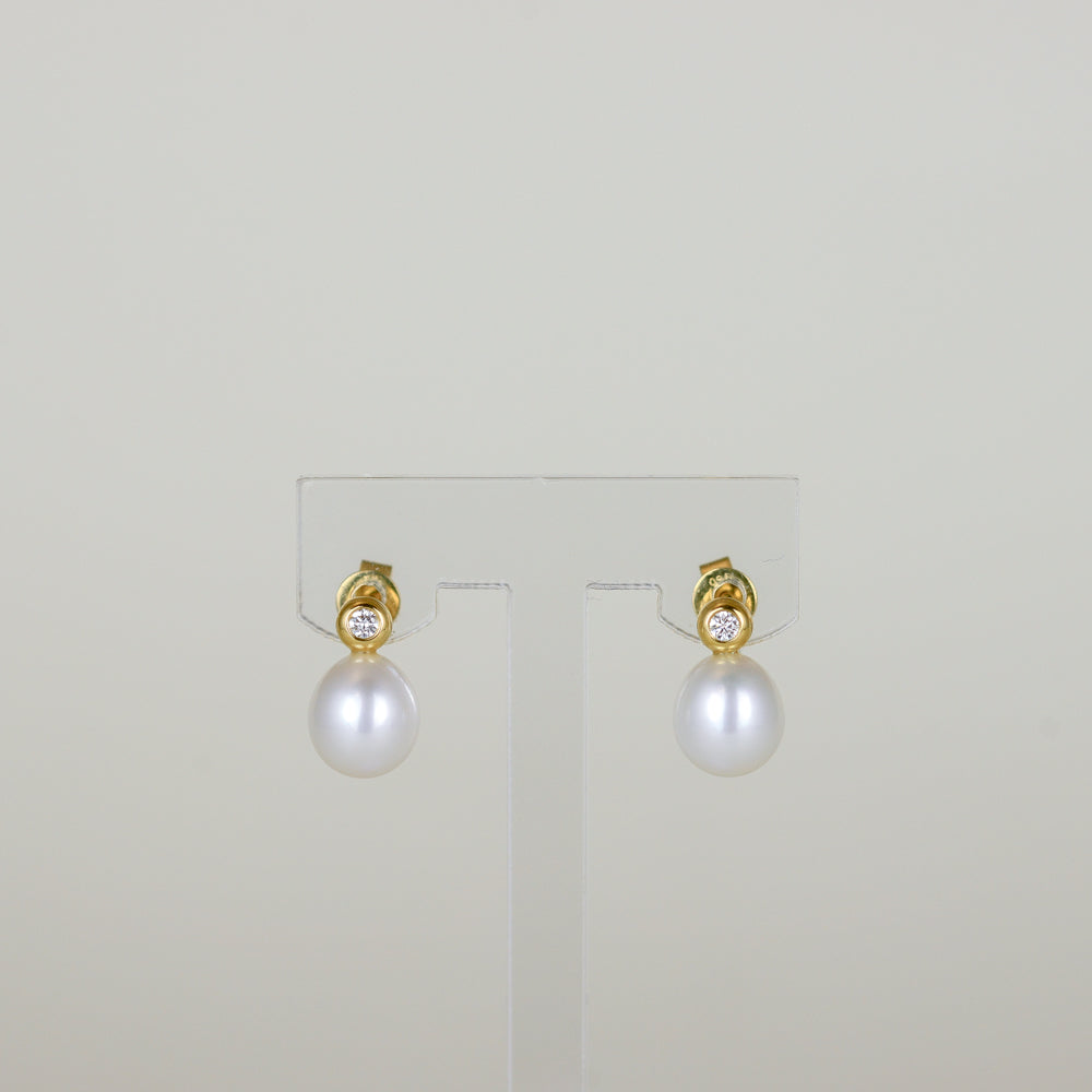 18ct Yellow Gold Oval Freshwater Pearl and Diamond Stud Drop Earrings