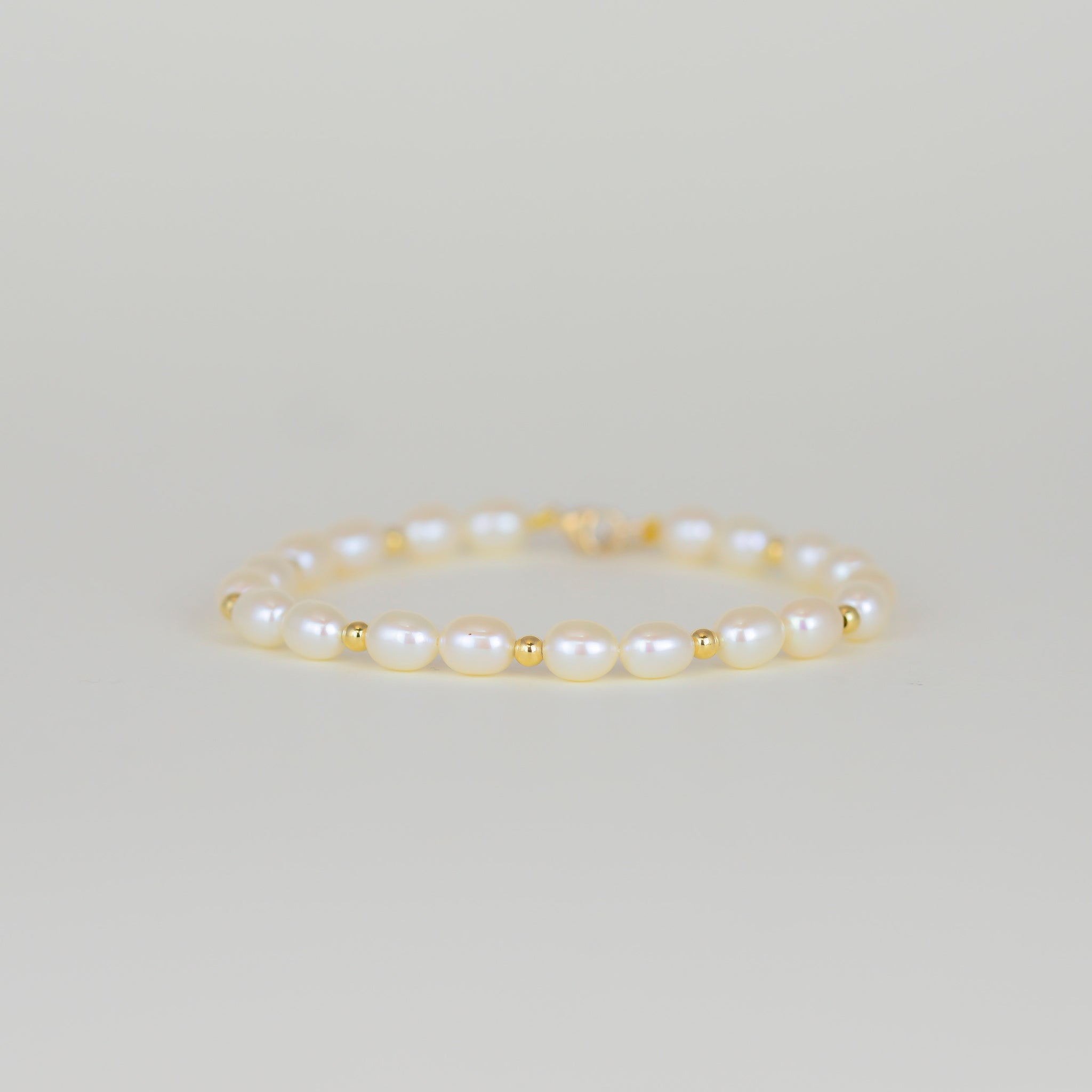 9ct Yellow Gold 6mm Oval Pearl & Gold Bead Bracelet
