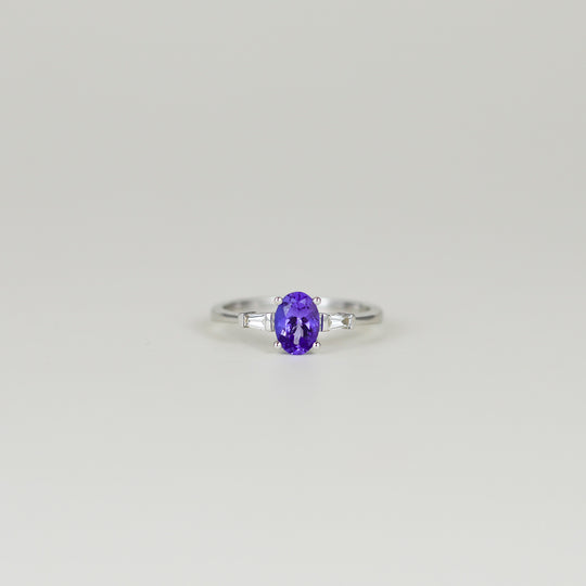 18ct White Gold 0.91ct Oval Tanzanite and Diamond Ring