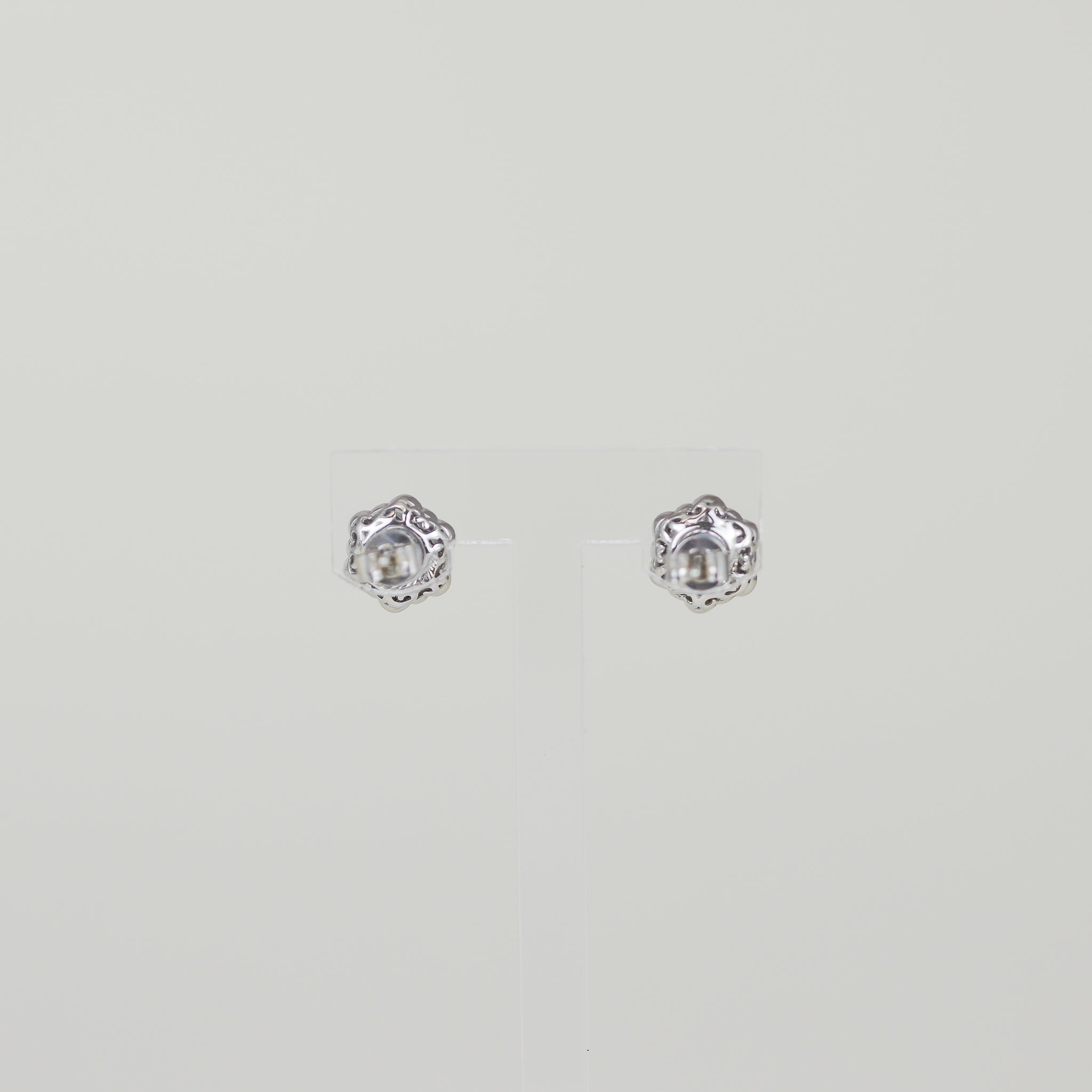 18ct White Gold 0.95ct Round Tanzanite and Diamond Cluster Stud Earrings