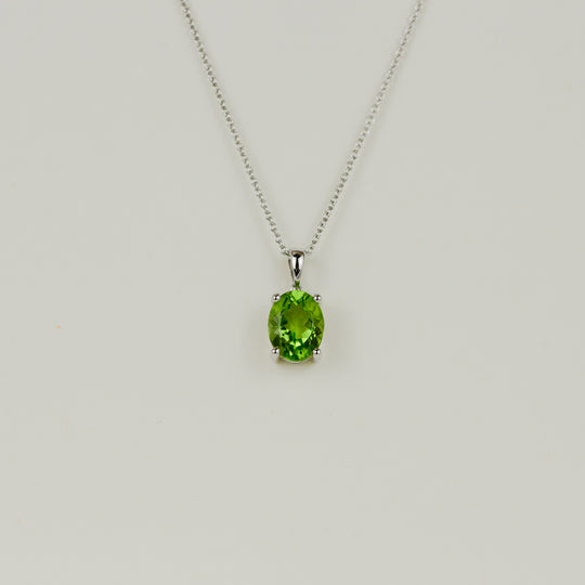 9ct White Gold 3.05ct Oval Peridot Pendant