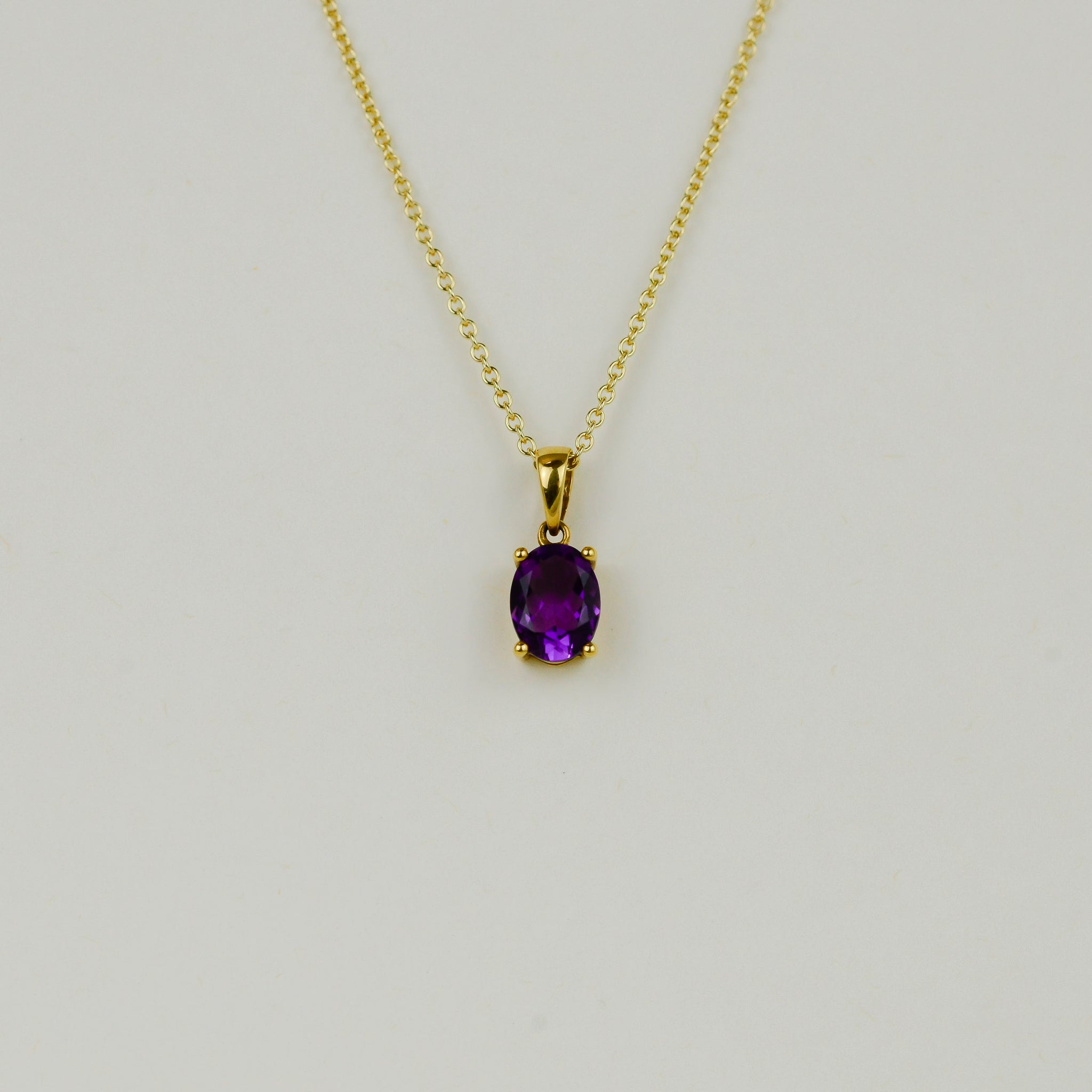 18ct Yellow Gold 1.14ct Oval Amethyst Pendant